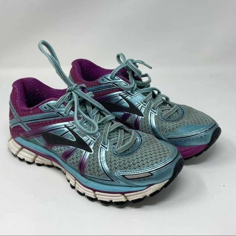 Brooks GTS Seventeen running shoes Size 7.5